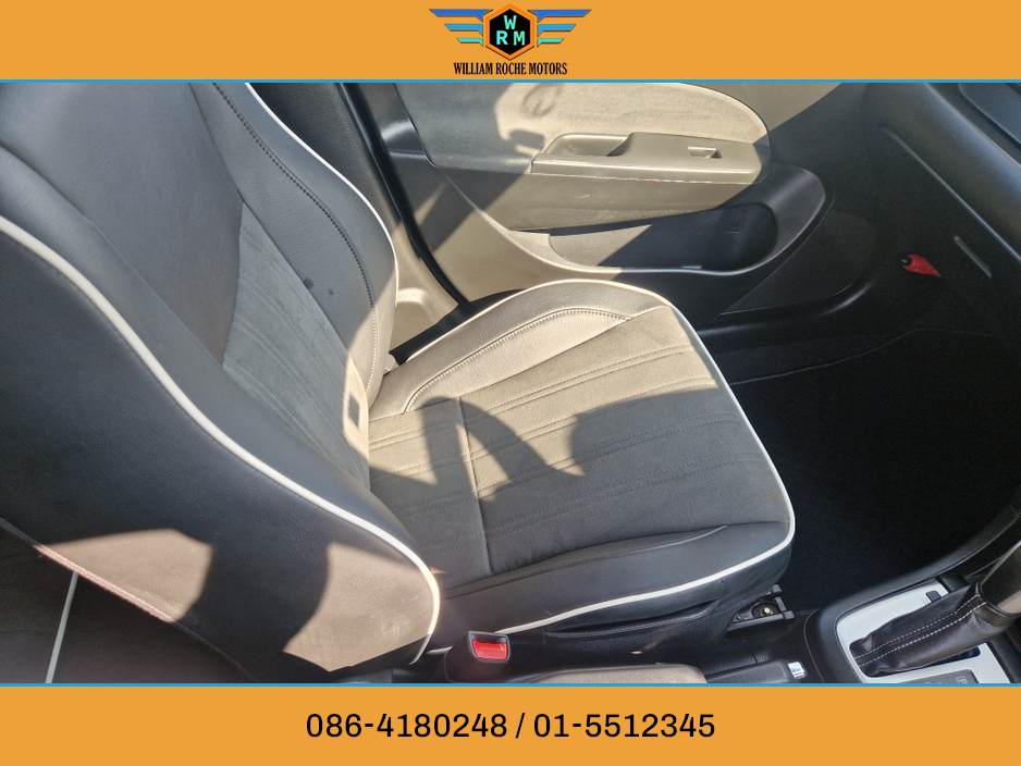 2014 Suzuki Swift - image 21