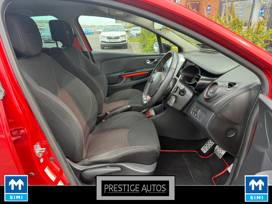 2014 Renault Clio - image 8