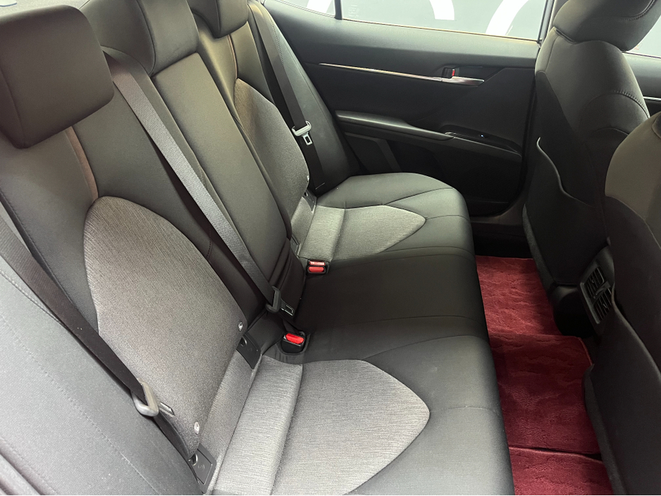 2019 Toyota Camry - image 13