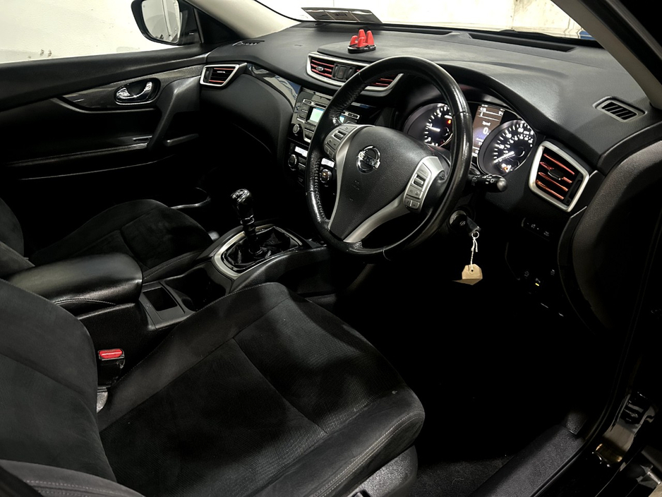 2017 Nissan X-Trail - image 11