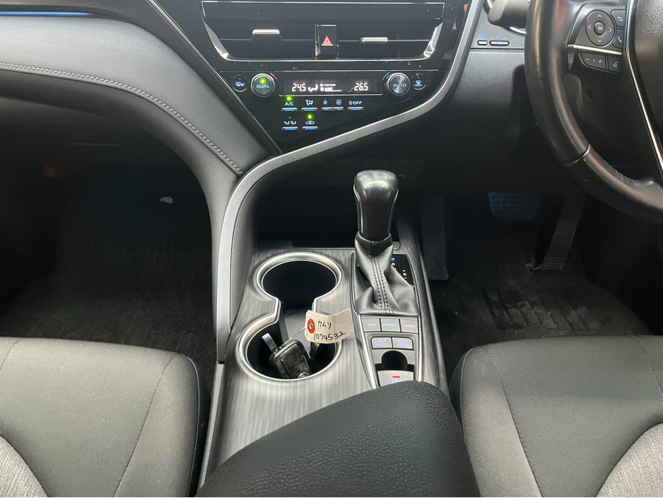 2021 Toyota Camry - image 19