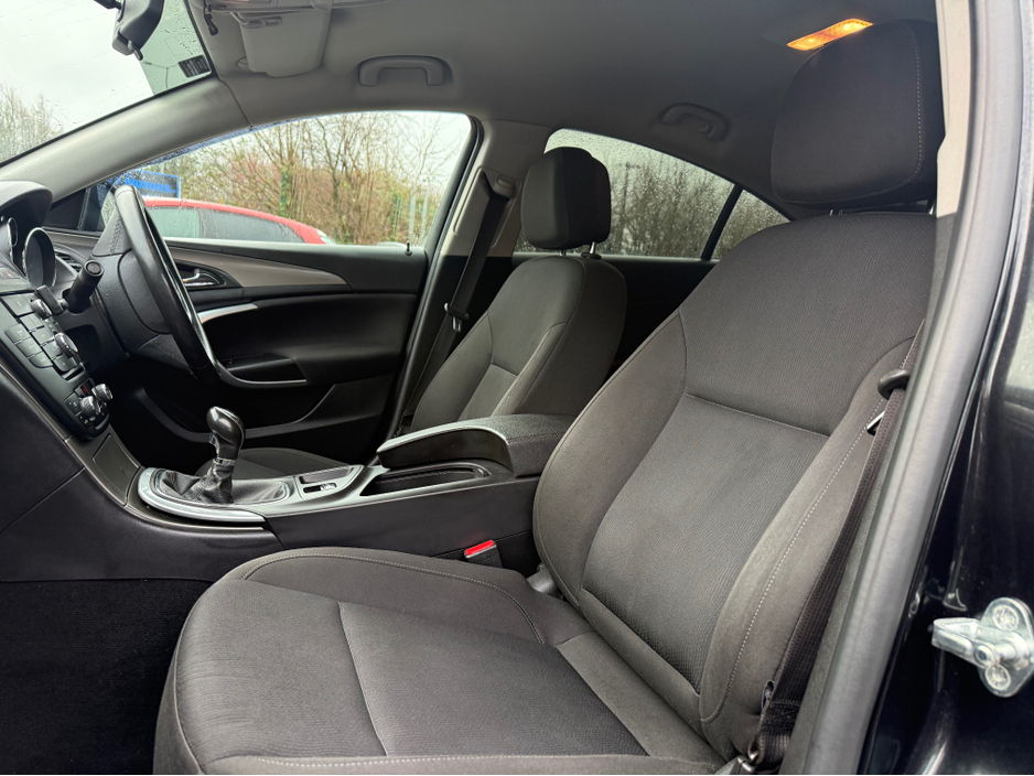 2013 Opel Insignia 2.0 EXCLUSIVE €1,750
