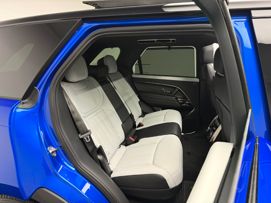 2026 Land Rover Range Rover Sport AUTOBIOGRAPHY P550E VELOCITY BLUE €171,990