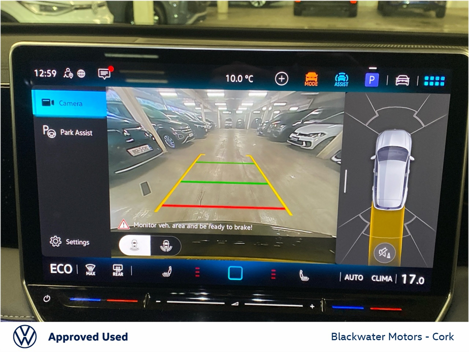 2025 Volkswagen Tiguan - image 17
