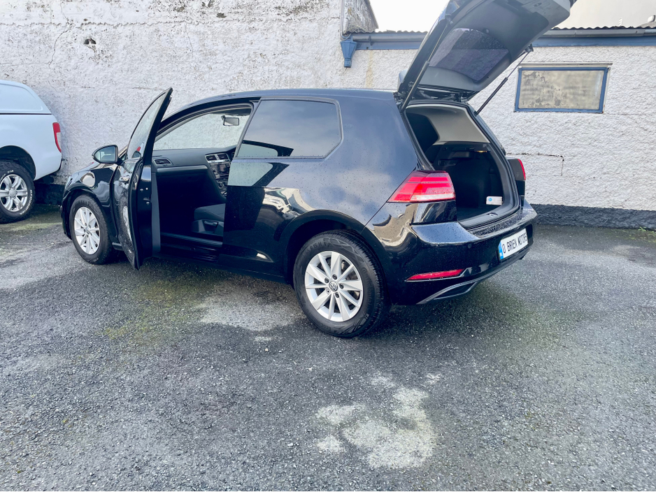 2019 Volkswagen Golf - image 25