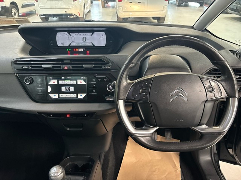 2016 Citroen C4 Picasso - image 8