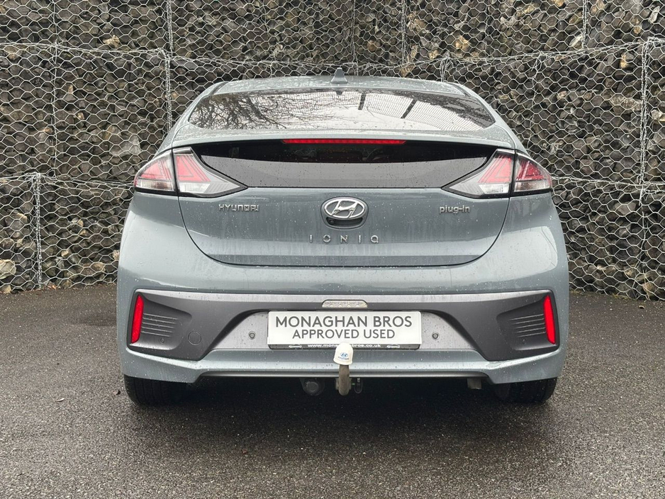 2020 Hyundai Ioniq PREMIUM SE PHEV S-A €19,638