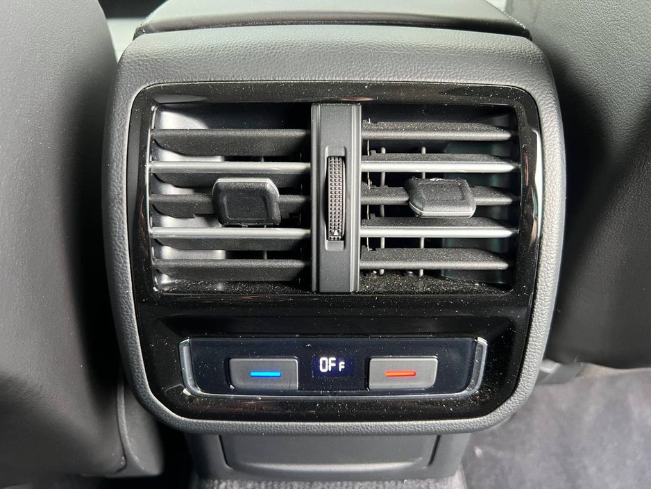 2018 Volkswagen Passat VARIANT HIGHLINE 2.0 TDI * HUGE SPEC * // LEATHER INTERIOR // 360 PARKING CAMERA // APPLE CARPLAY/ANDROID AUTO €22,950