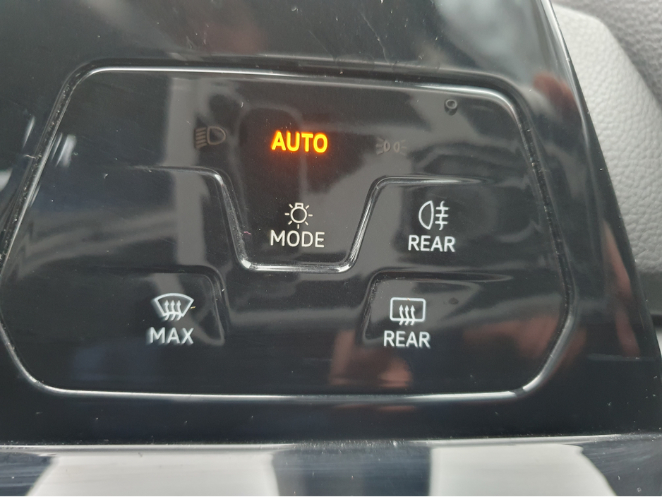 2023 Volkswagen Golf 1.0 eTSI MHE MHEV 110HP €24,995