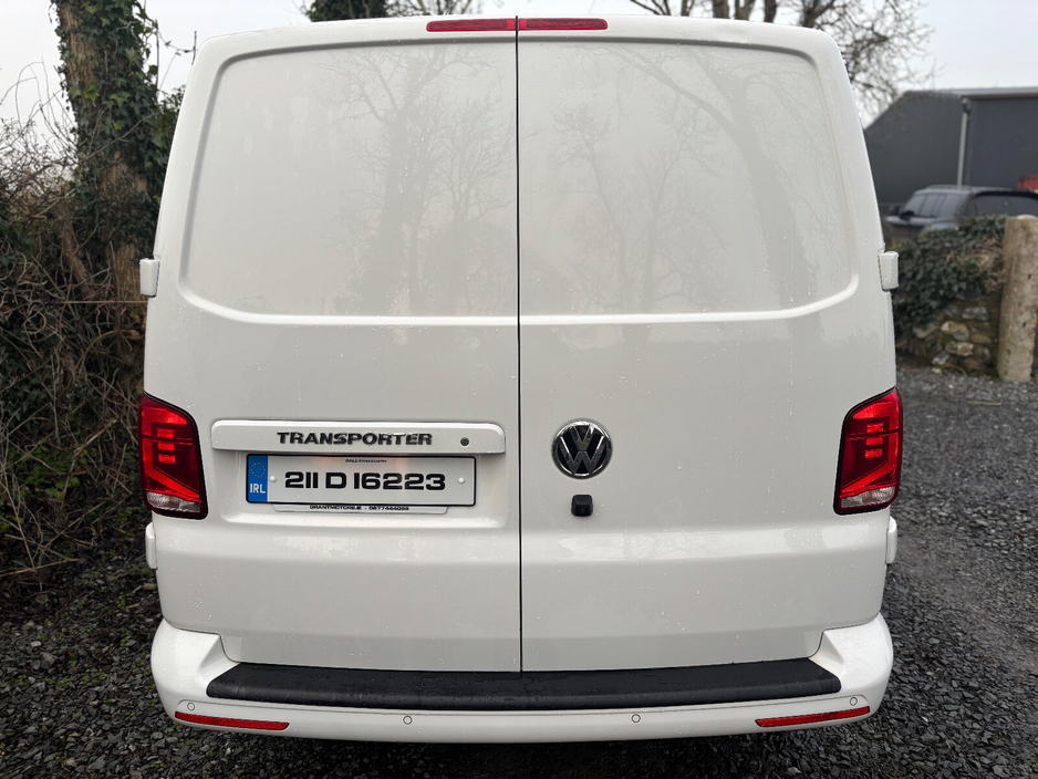 2021 Volkswagen Transporter  €18,998