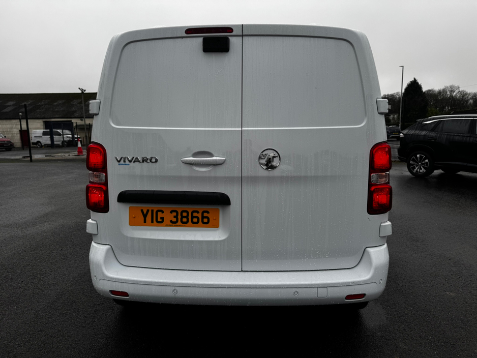 2025 Opel Vivaro - image 3