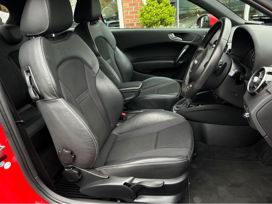 2013 Audi A1 - image 11