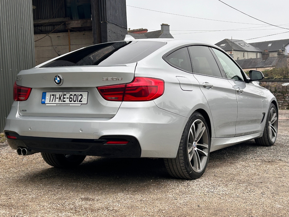 2017 BMW 3 Series - image 4