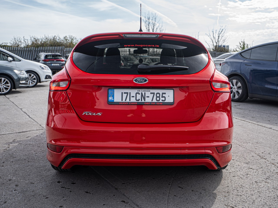 2017 Ford Focus - image 14