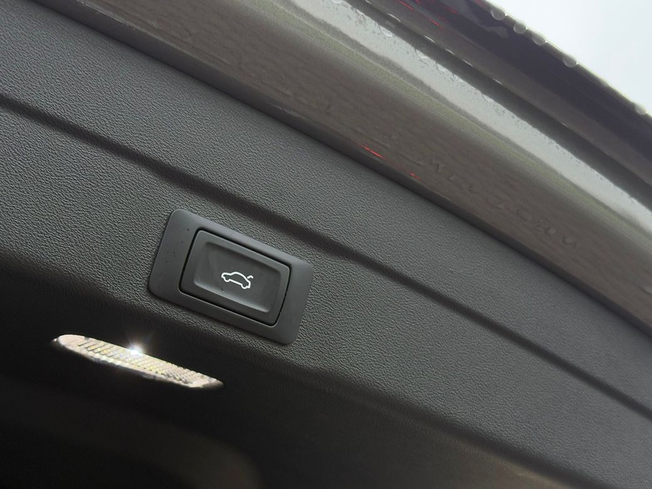 2025 Audi A5 40 TDI 204HP SE S-T €51,888