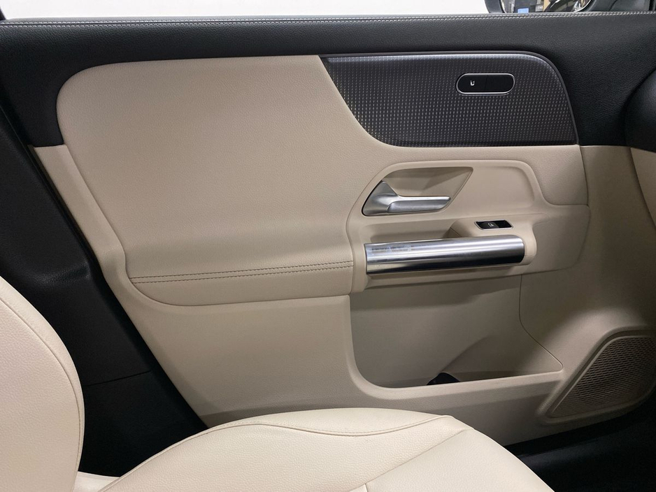 2022 Mercedes-Benz EQA - image 14