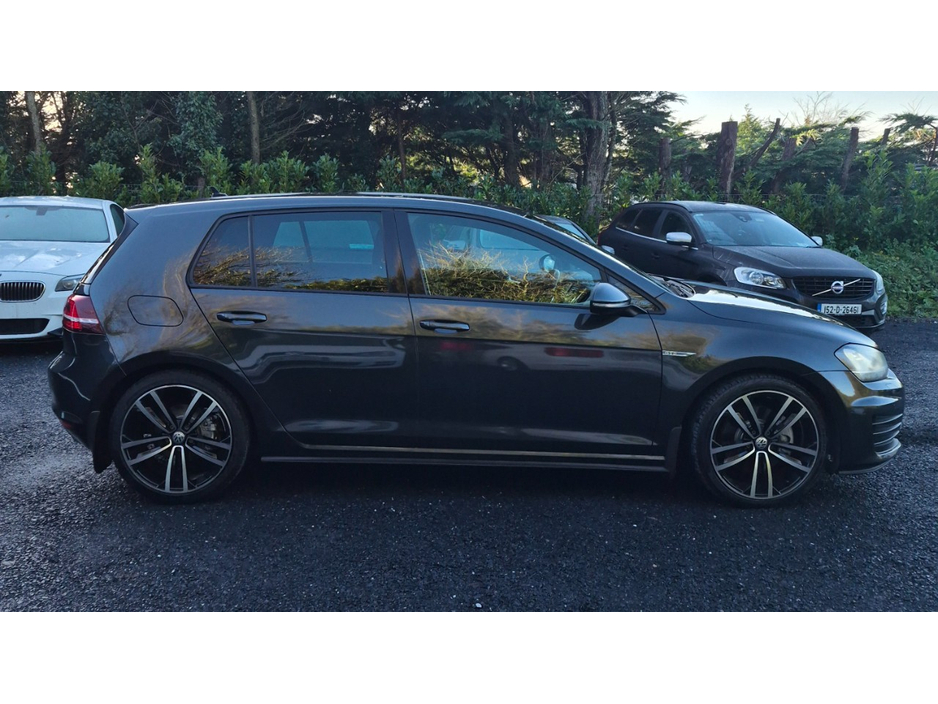 2016 Volkswagen Golf - image 8