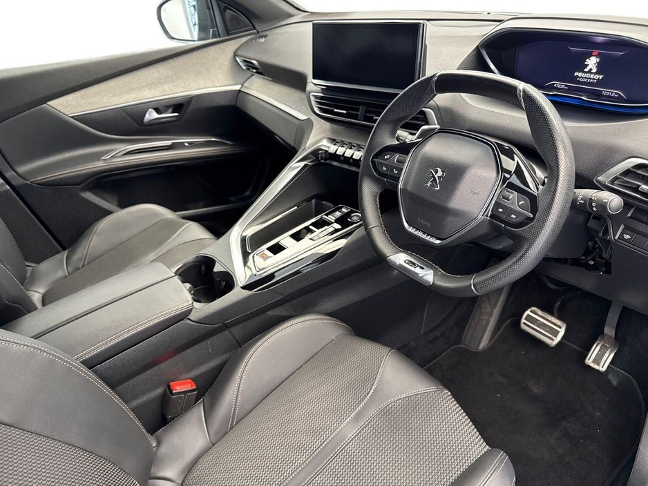 2024 Peugeot 5008 - image 6