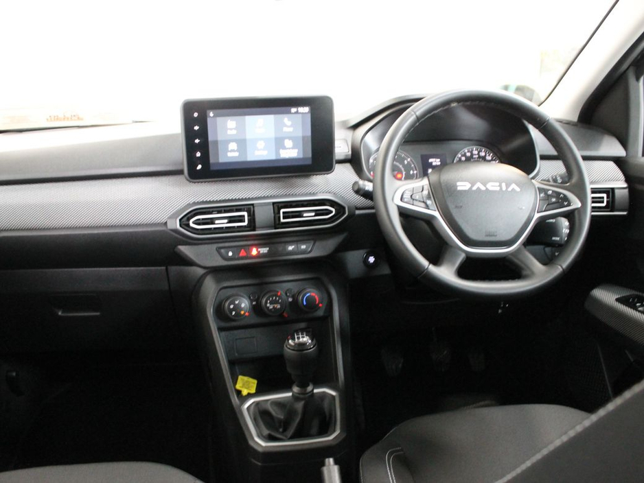 2023 Dacia Sandero - image 10