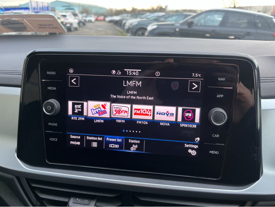 2023 Volkswagen T-Roc LIFE 2.0 TDI DIESEL €26,950