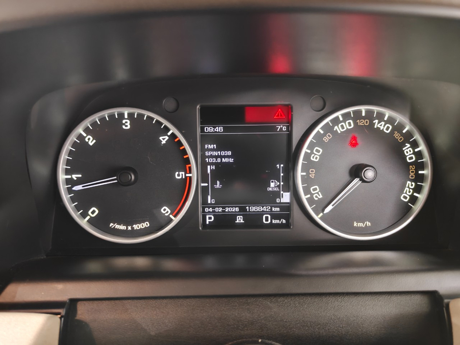 2013 Land Rover Range Rover Sport - image 10