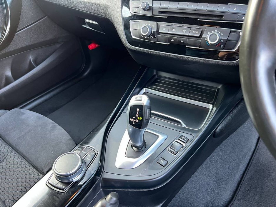 2017 BMW 1 Series - image 11