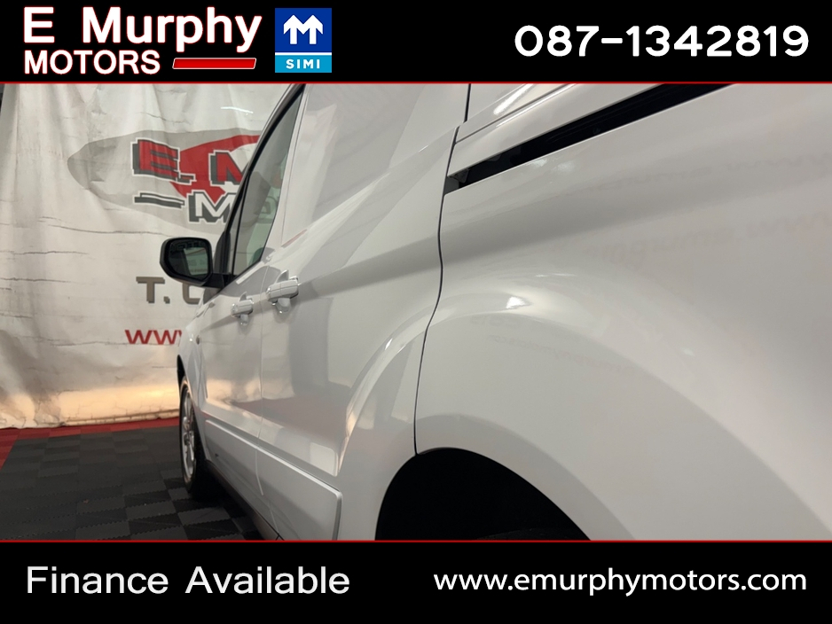 2023 Ford Transit Connect - image 24