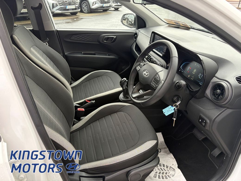 2024 Hyundai i10 - image 5