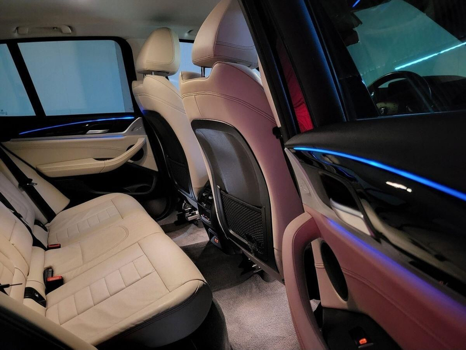 2021 BMW X3 - image 25