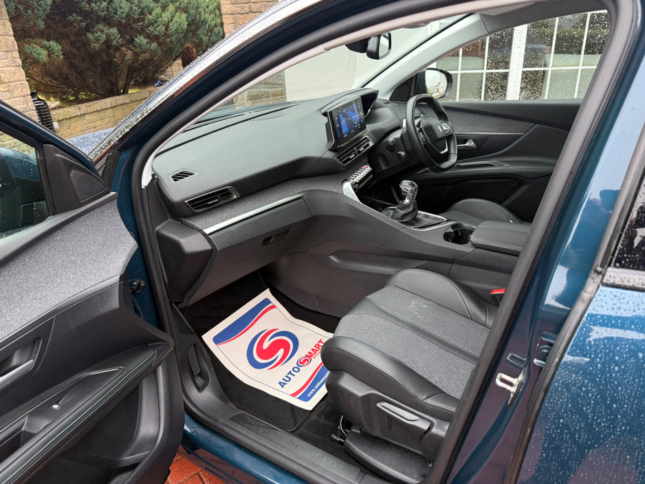 2021 Peugeot 3008 - image 22