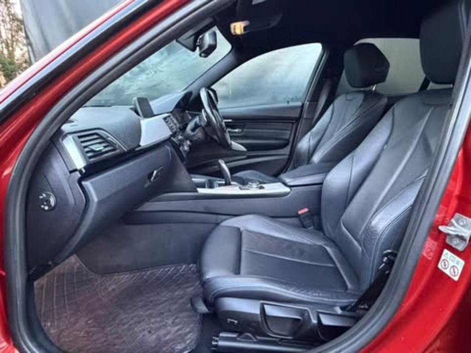 2018 BMW 3 Series 330e M Sport €18,950