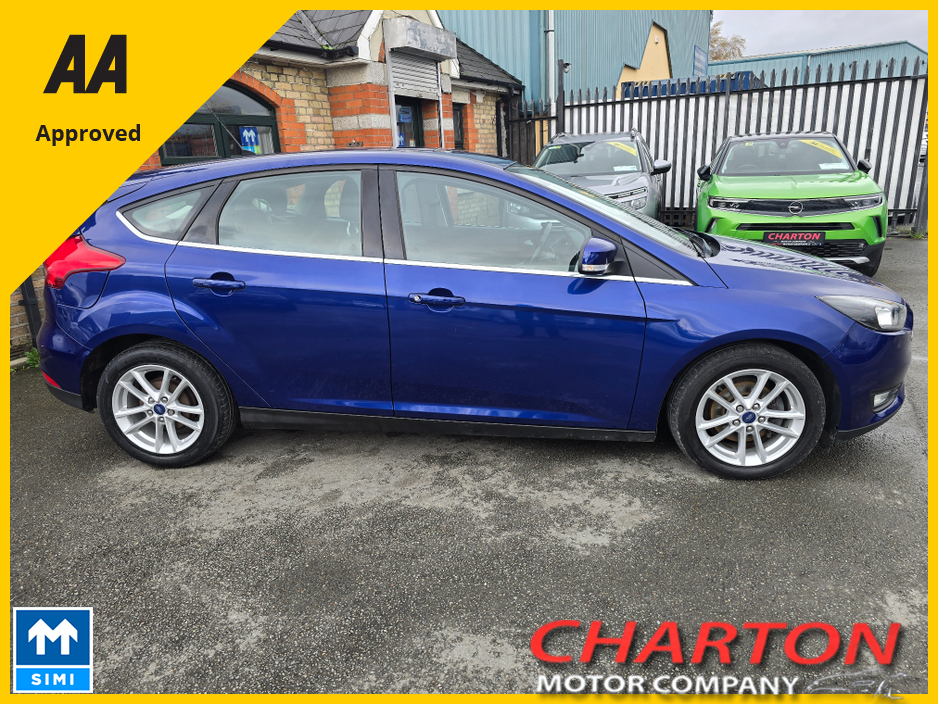 2016 Ford Focus - image 8