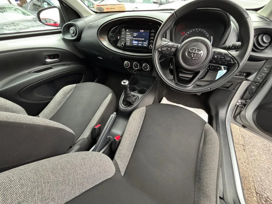 2022 Toyota Aygo - image 12