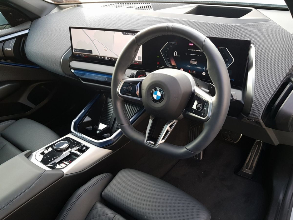 2025 BMW X3 - image 6
