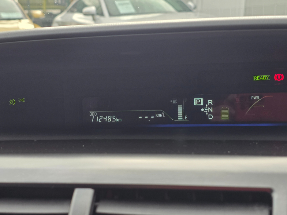 2013 Toyota Prius Alpha (7 Seater) - SELF CHARGING HYBRID -ALLOYS  -SIMI DEALER - LOW ROAD TAX BAND €13,450