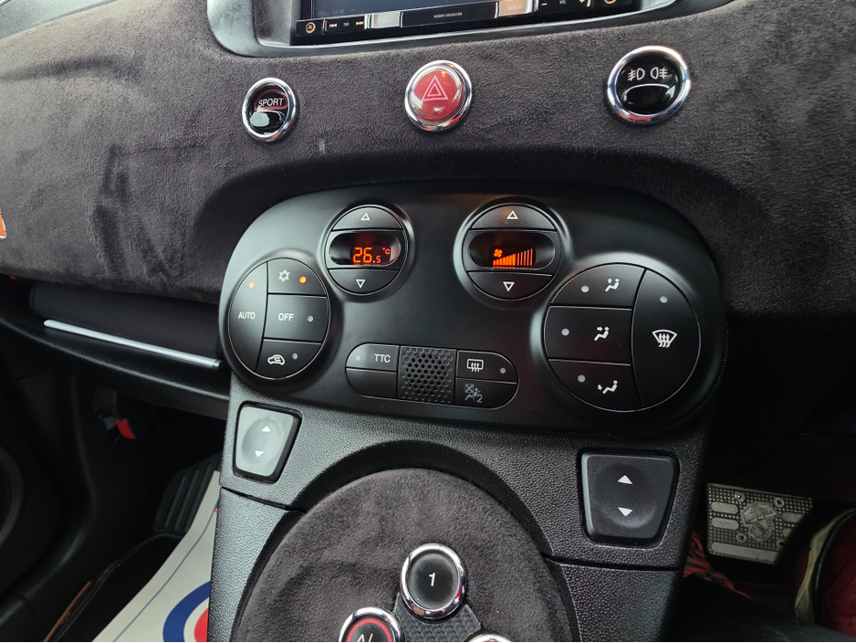 2017 Abarth 595 - image 35