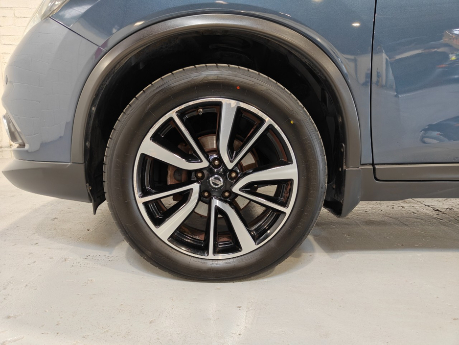 2016 Nissan X-Trail - image 10