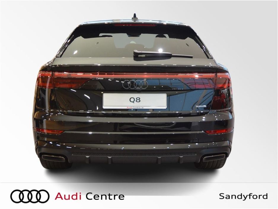 2026 Audi Q8 SUV 60 TFSIE Q COMP 490PS €125,143