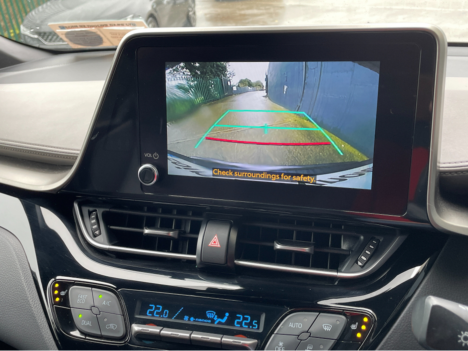 2023 Toyota C-HR - image 10