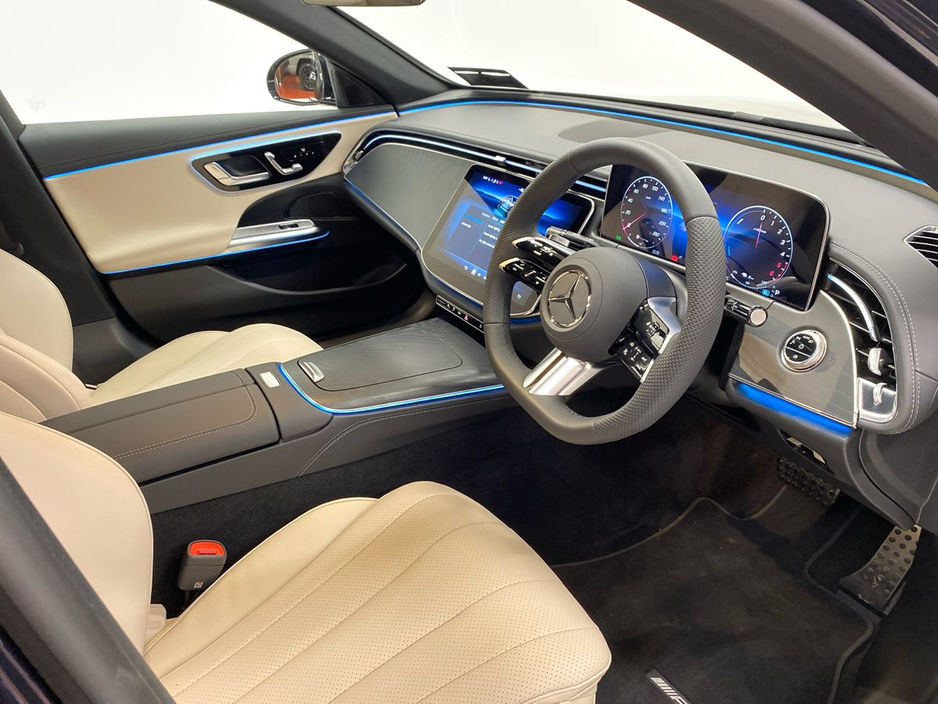 2025 Mercedes-Benz E Class E 300de AMG BLUE | Massage Seats for Driver, Heated Seats, Reversing Camera, Memory Seat Package €82,950