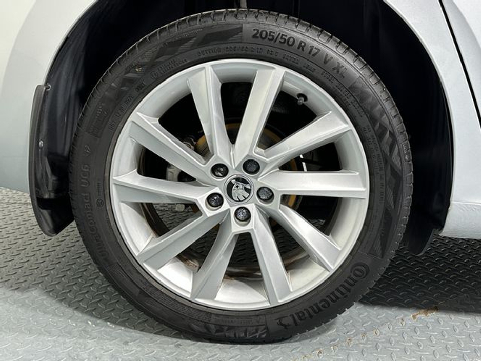 2022 Skoda Scala - image 28