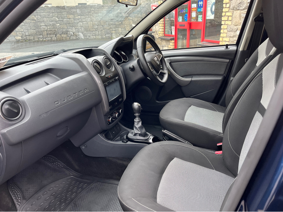 2018 Dacia Duster - image 8