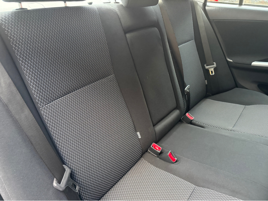 2013 Toyota Corolla - image 13