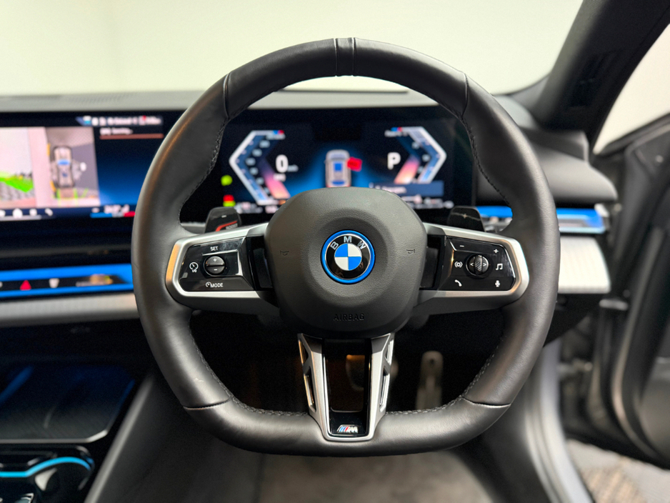 2025 BMW 5 Series - image 16