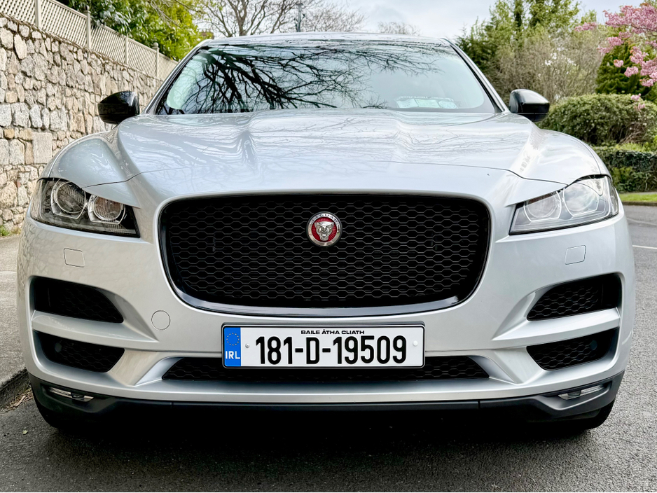 2018 Jaguar F-Pace - image 16
