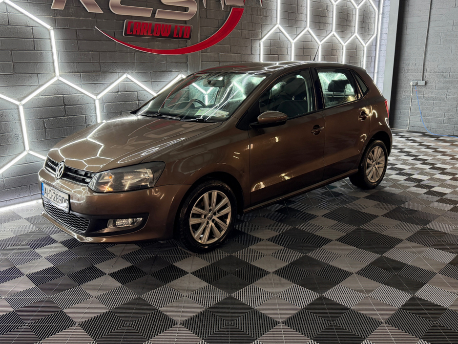 2014 Volkswagen Polo - image 3