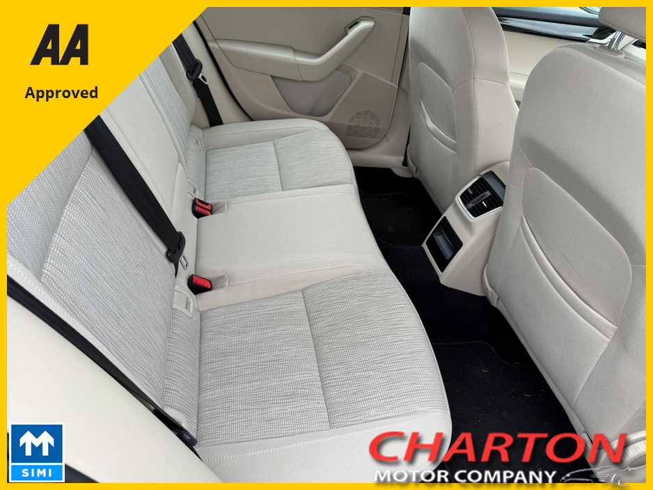 2017 Skoda Octavia - image 11