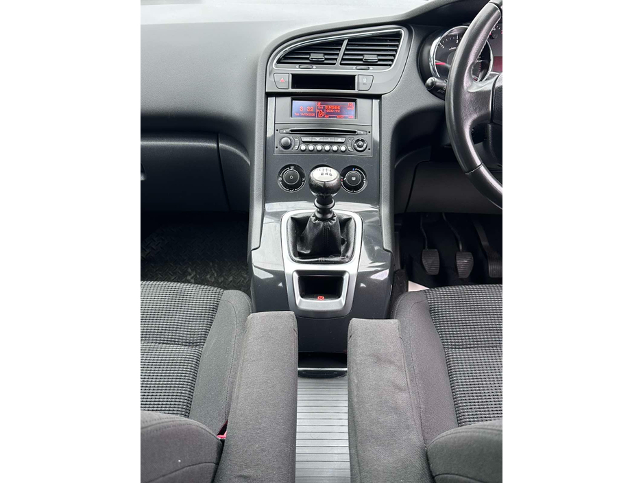 2012 Peugeot 5008 1.6 HDI ACTIVE 112BHP 5DR €3,950