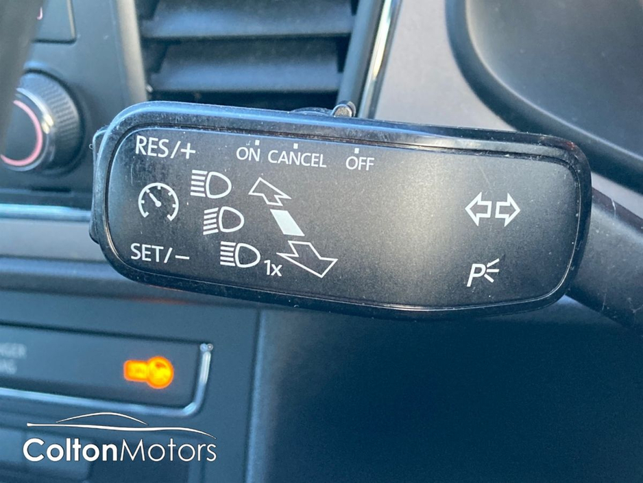 2020 SEAT Leon - image 17