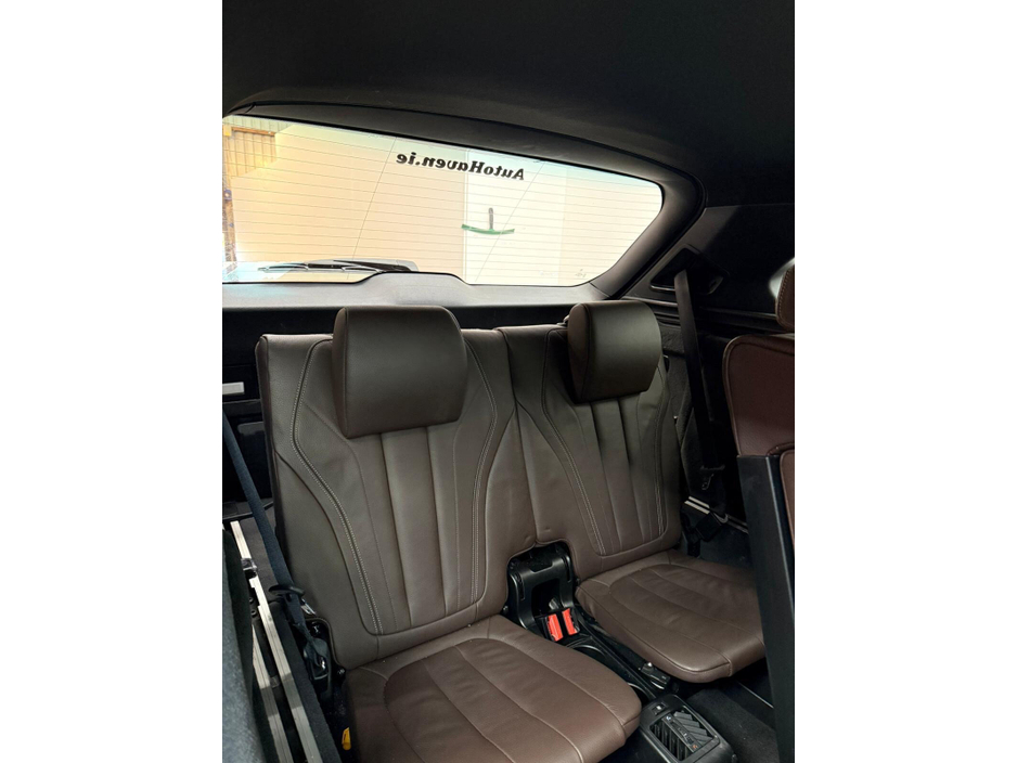 2017 BMW X5 - image 9